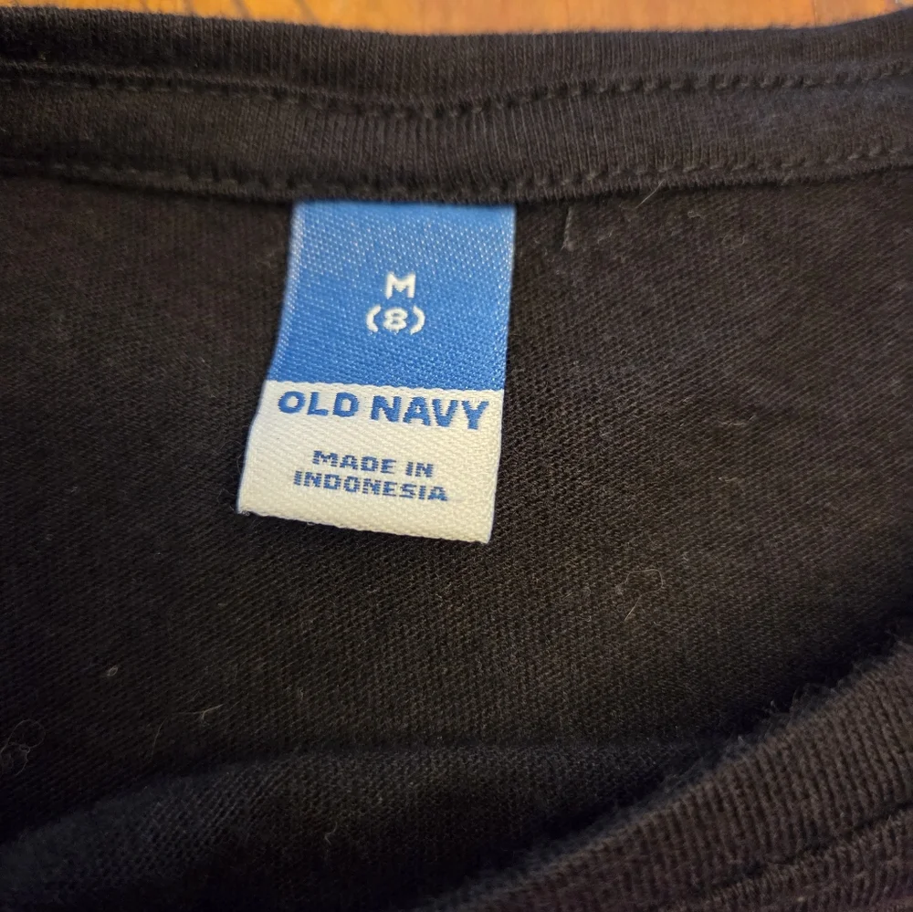 🎉5/$10 GIRLS UNITE tshirt M (8) - Picture 3 of 3